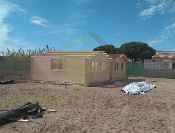Montaje de 2 casetas ALTEA 6x6m en Cádiz